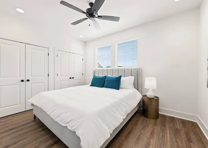 Holiday home C'est Bon House/2 King Beds*cajun Luxury*coffee *